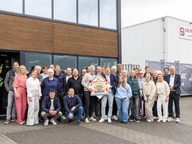 Buitink Schilders viert 100-jarig jubileum én ontvangt predicaat Hofleverancier