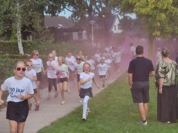 Colorrun in het Plantsoen 750 jaar Stad Genemuiden