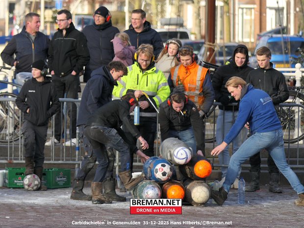 Carbidschieten in Genemuiden