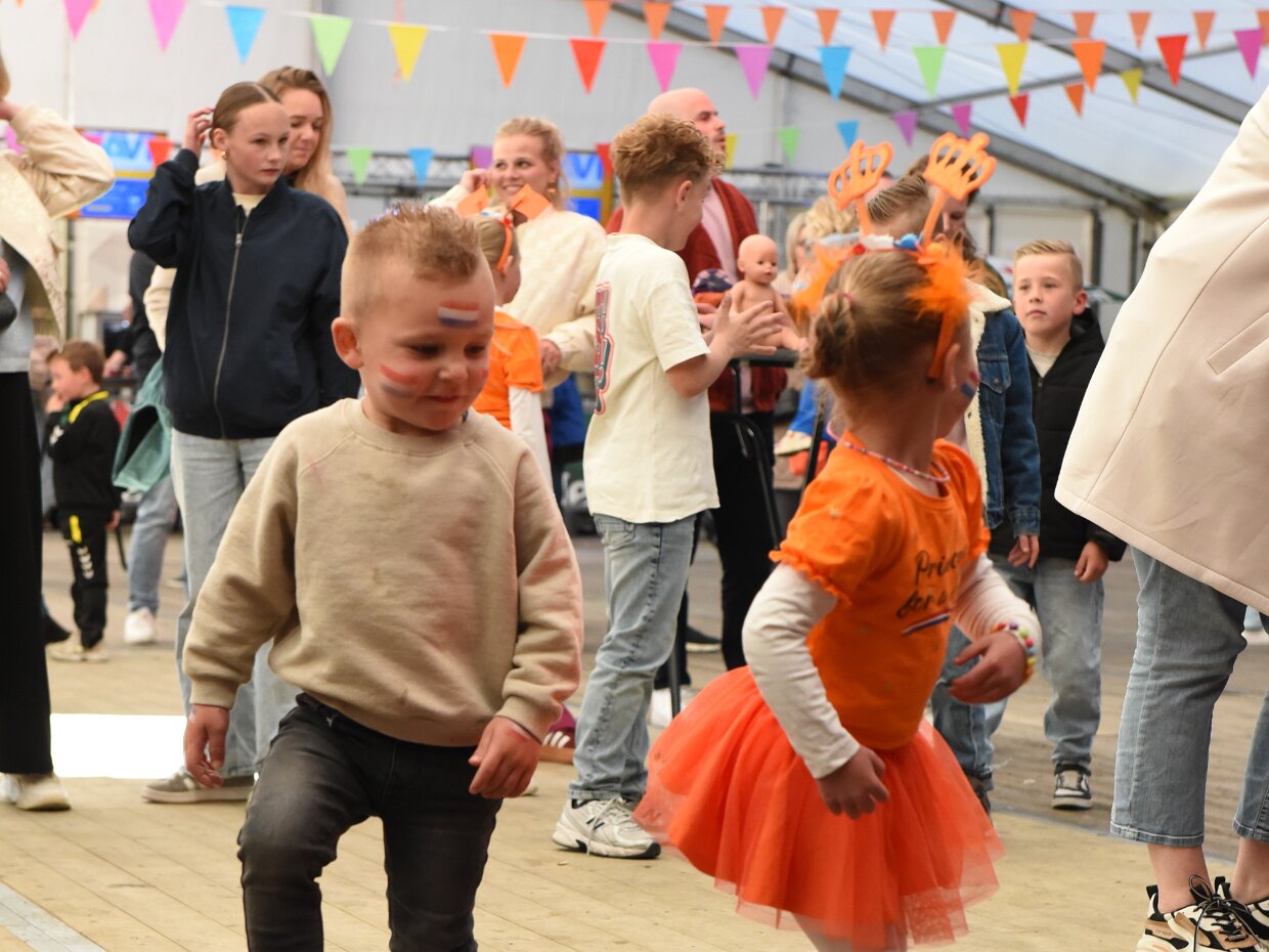 Kinderdisco in de Feesttent