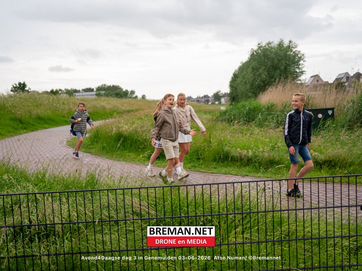 Avond4Daagse dag 3 in Genemuiden